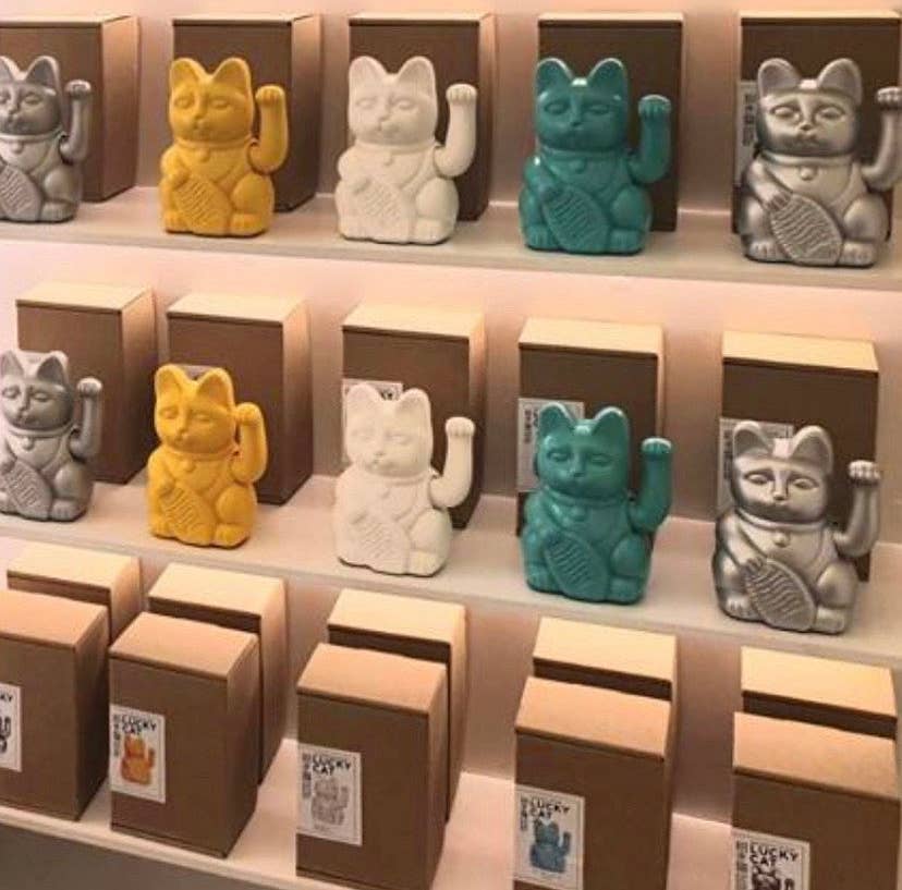 Luckycat Chinese Luckycat or Luckycat Aquamarine: M - 15x10x6 cm