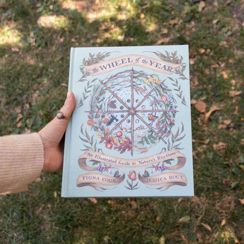 Wheel of the Year by Fiona Cook: Hardcover; 256 pages / English